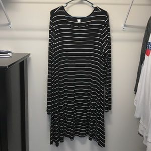 Old Navy long-sleeved striped shirt dress